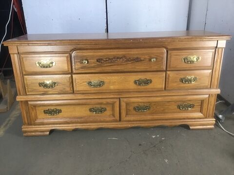broyhill dresser Vintage Midcentury Home and Closet Vintage Boasting gorgeous wood grains BROYHILL BRASILIA DRESSER WITH 9